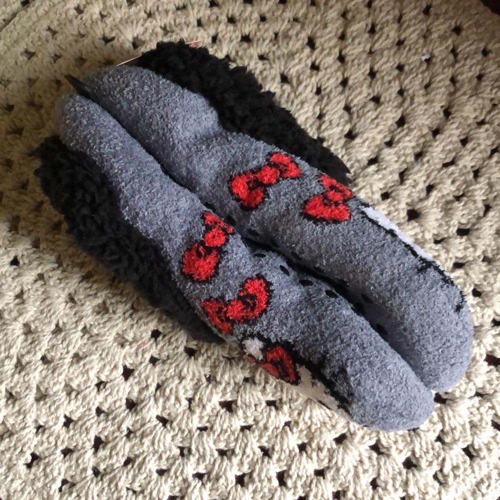 Hello Kitty Slipper Socks - Picture 2 of 5